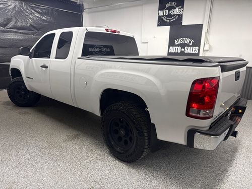 2009 GMC Sierra 1500 SLE Extended Cab Lower Image 1