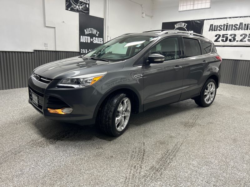2014 Ford Escape Titanium photo 2
