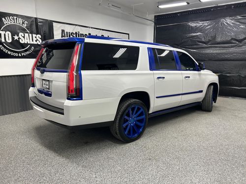 2017 Cadillac Escalade ESV Premium Luxury Lower Image 3