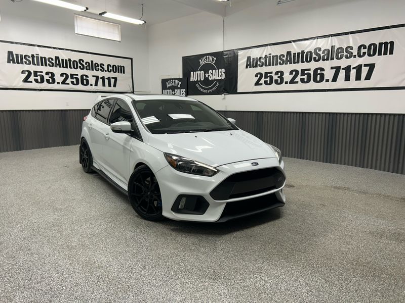 2016 Ford Focus RS Upper Image 1