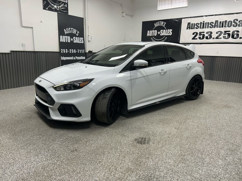 2016 Ford Focus RS photo 2