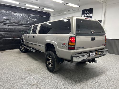 2006 GMC Sierra 3500 SLT Crew Cab Lower Image 1