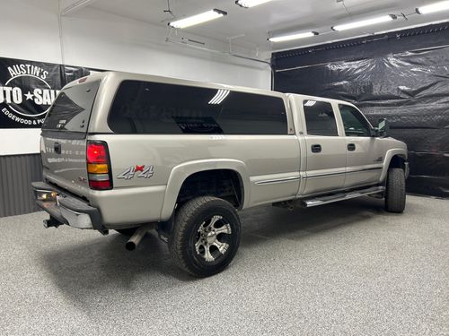 2006 GMC Sierra 3500 SLT Crew Cab Lower Image 3