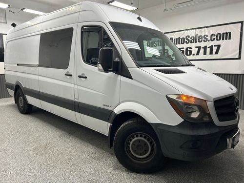 10923 - 2014 Mercedes-Benz Sprinter 2500
