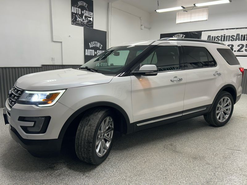 2016 Ford Explorer Limited Upper Image 2
