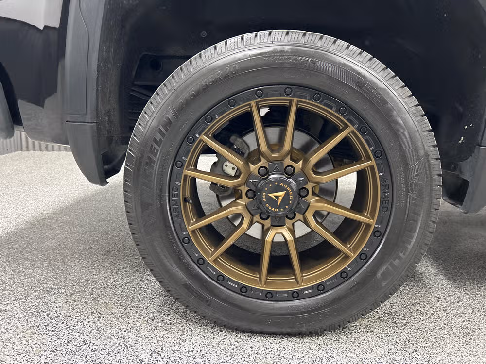 2019 GMC Sierra 1500 AT4 Crew Cab Image 6
