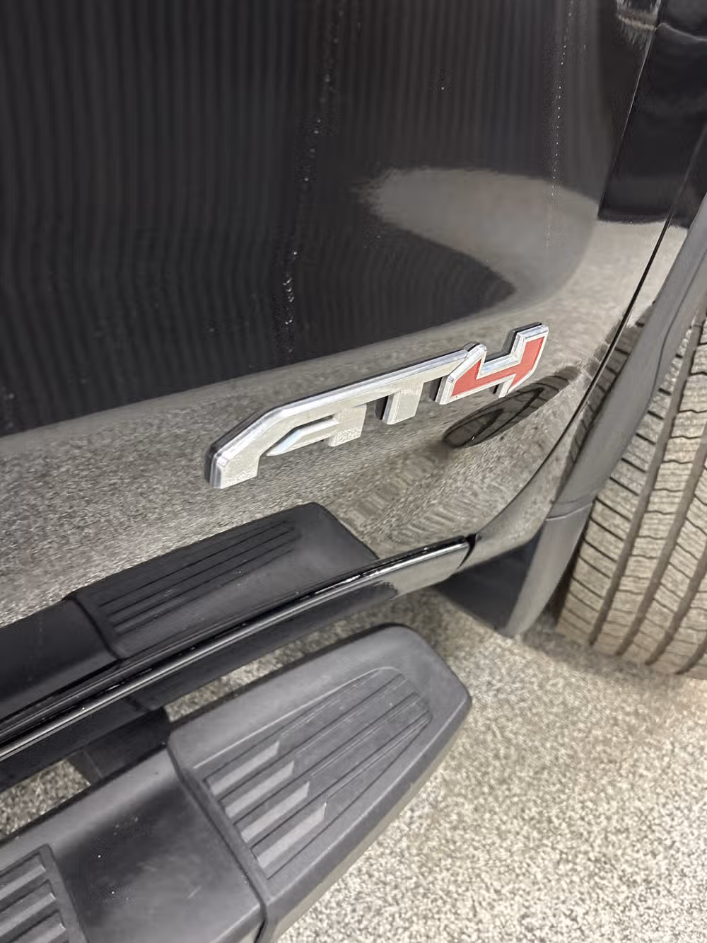 2019 GMC Sierra 1500 AT4 Crew Cab Image 8