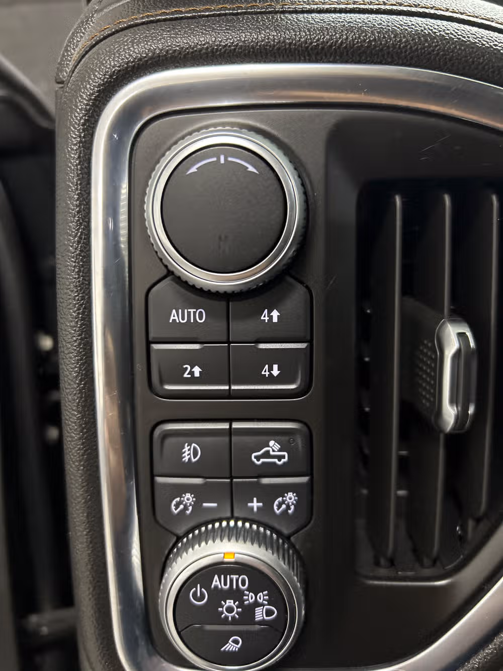 2019 GMC Sierra 1500 AT4 Crew Cab Image 14