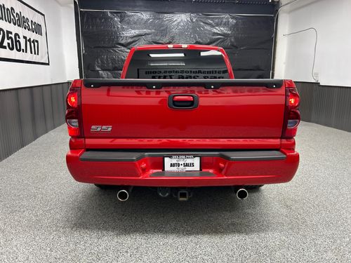 2003 Chevrolet Silverado 1500 SS Base Extended Cab Lower Image 2