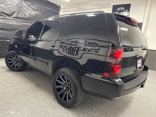 2010 Chevrolet Tahoe LS Lower Image 1