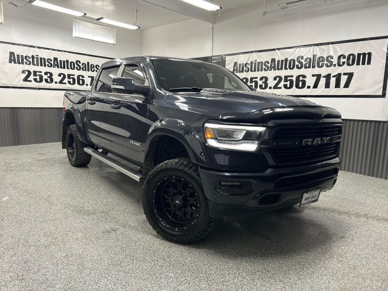 2019 Ram 1500 Laramie Crew Cab Upper Image 1