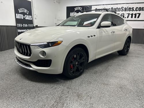 2017 Maserati Levante S Lower Image 1