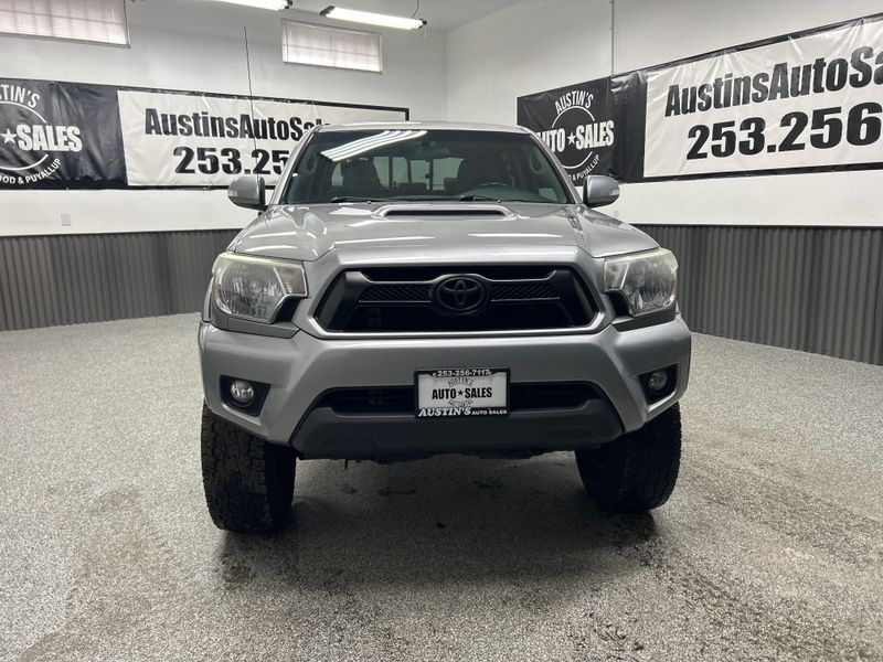 2014 Toyota Tacoma V6 Double Cab Upper Image 2