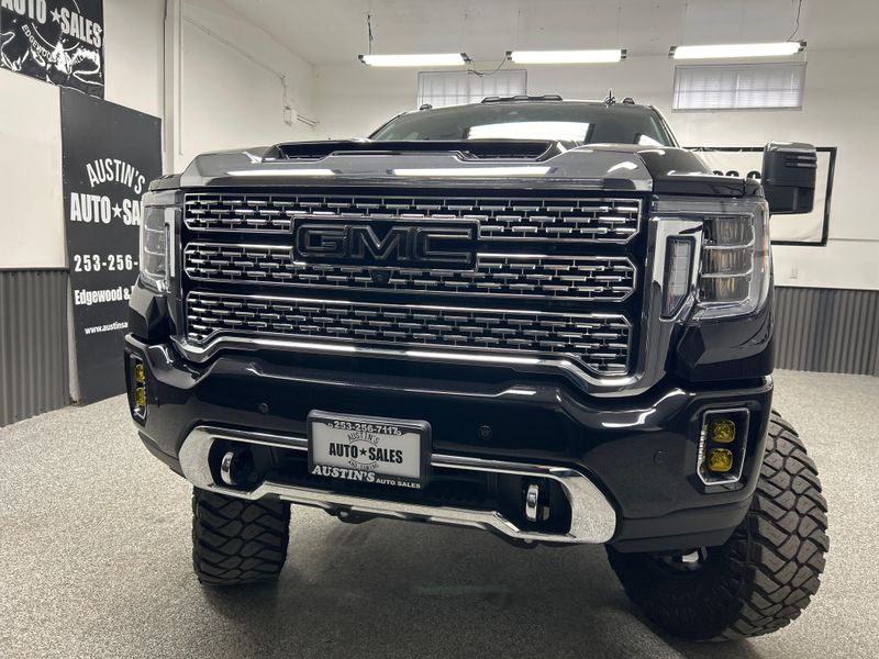 2022 GMC Sierra 2500HD Denali Upper Image 2