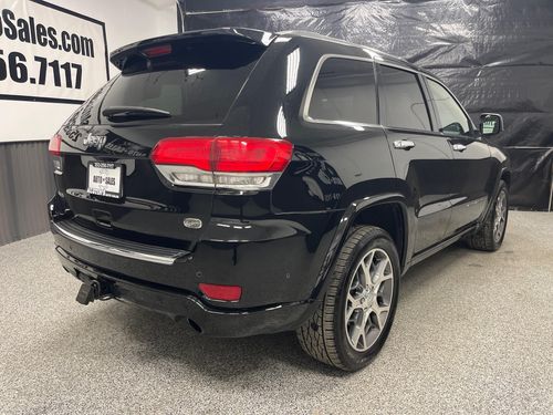 2021 Jeep Grand Cherokee Overland Lower Image 1