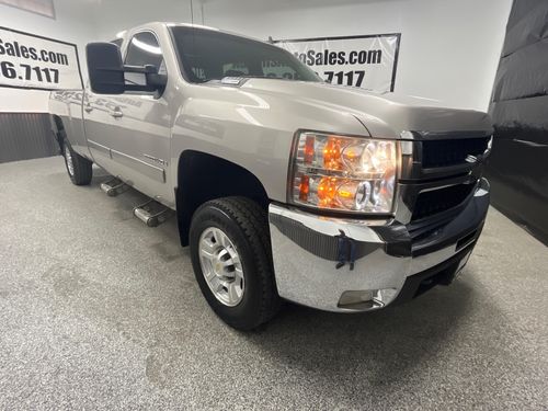 11121 - 2008 Chevrolet Silverado 3500HD LTZ Crew Cab