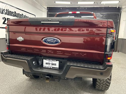 2017 Ford F-250 Super Duty King Ranch Crew Cab Lower Image 3