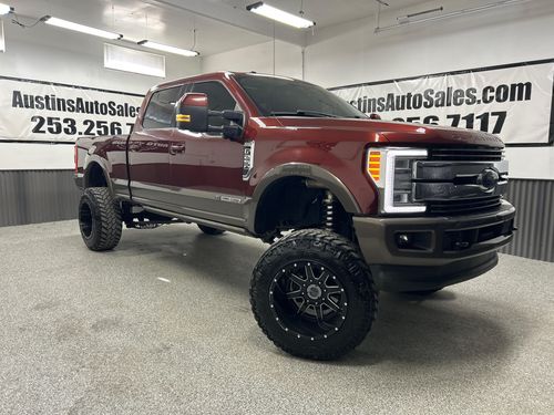 11244 - 2017 Ford F-250 Super Duty King Ranch Crew Cab