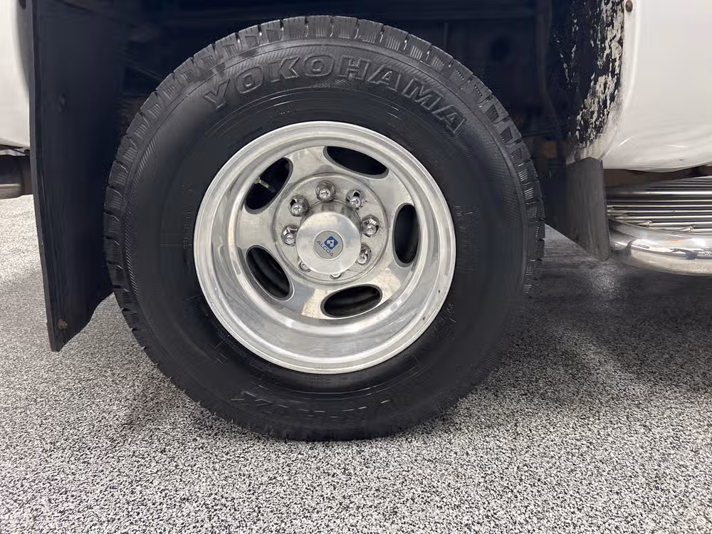 2003 Chevrolet Silverado 3500 LT Image 7