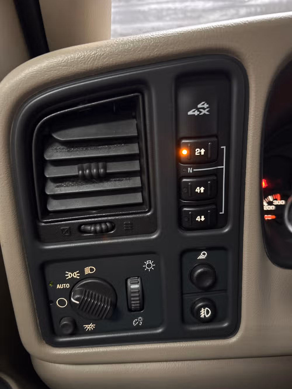 2003 Chevrolet Silverado 3500 LT Image 21