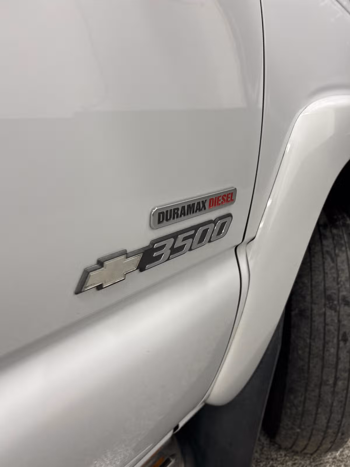 2003 Chevrolet Silverado 3500 LT Image 8