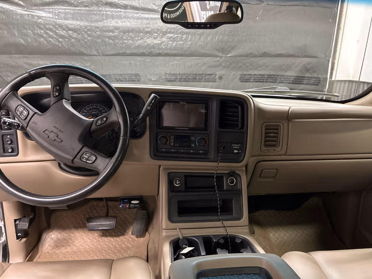2003 Chevrolet Silverado 3500 LT Image 14