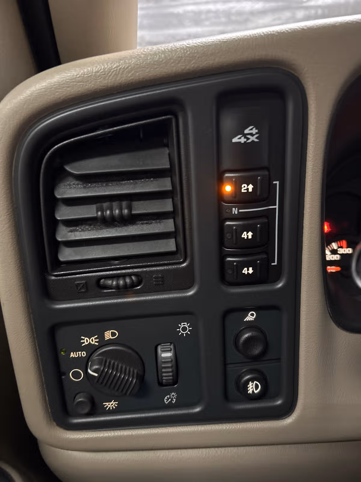 2003 Chevrolet Silverado 3500 LT Image 21