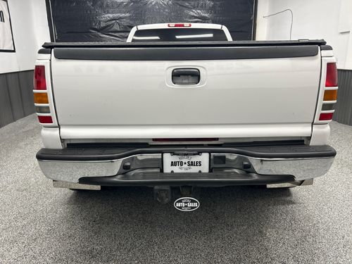 2003 Chevrolet Silverado 3500 LT Extended Cab Lower Image 3