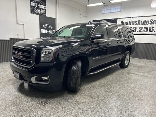 2020 GMC Yukon XL SLT Lower Image 1