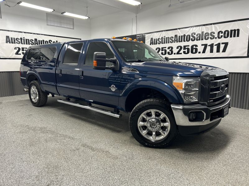 2015 Ford F-250 Super Duty Lariat Crew Cab Upper Image 1