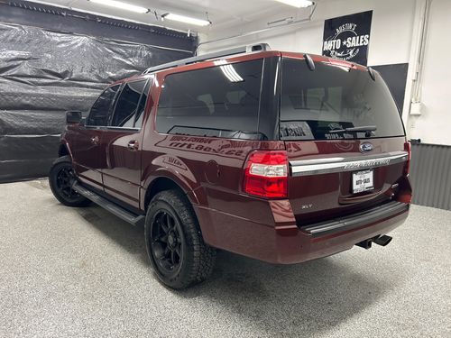 2017 Ford Expedition EL XLT Lower Image 2