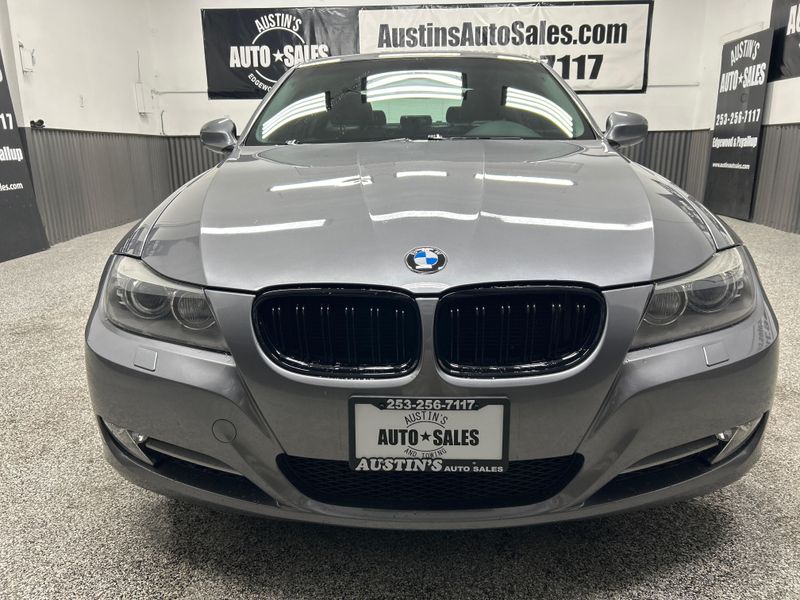 2009 BMW 3 Series 335i xDrive Upper Image 2