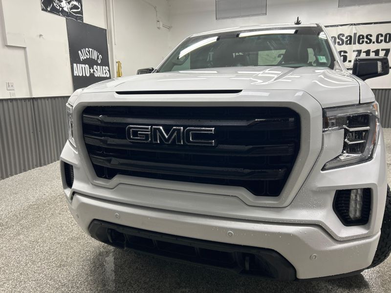 2021 GMC Sierra 1500 Elevation Upper Image 2
