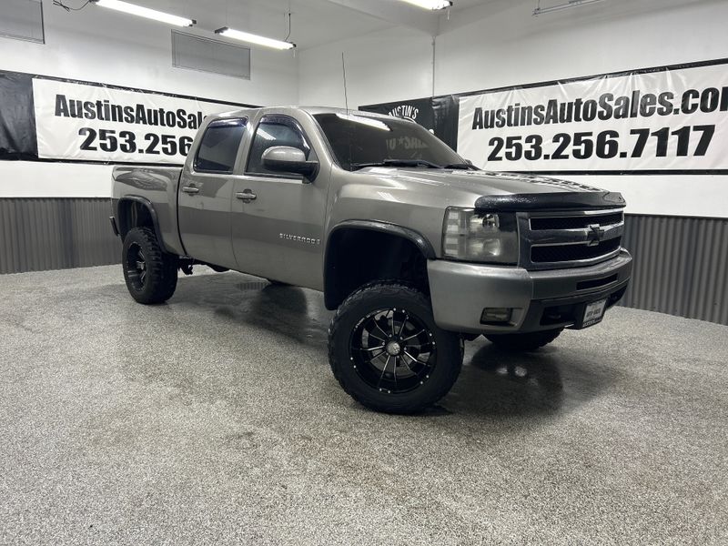 2009 Chevrolet Silverado 1500 LTZ Upper Image 1