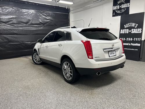 2013 Cadillac SRX Premium Collection Lower Image 2