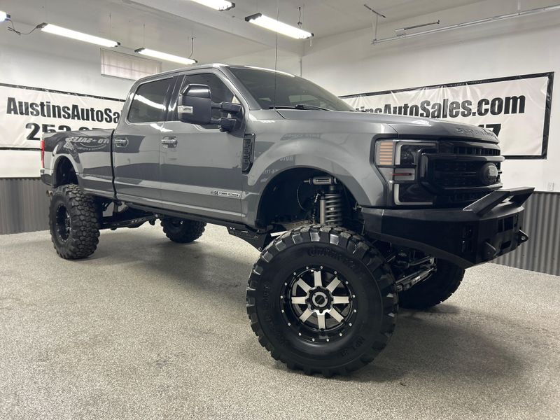 2021 Ford F-350 Super Duty Lariat Upper Image 1