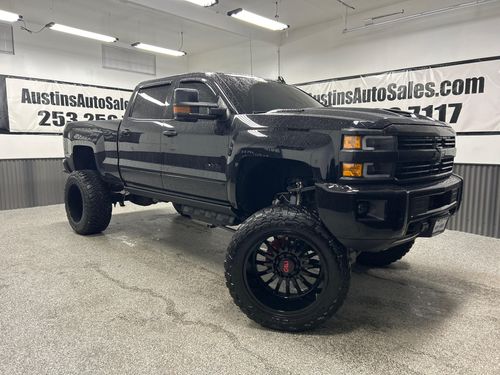 11318 - 2017 Chevrolet Silverado 3500HD High Country