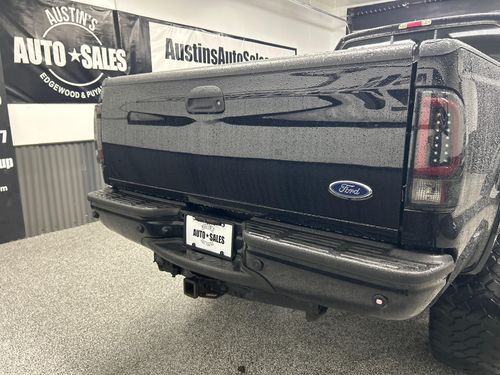 2007 Ford F-350 Super Duty Lariat Lower Image 3