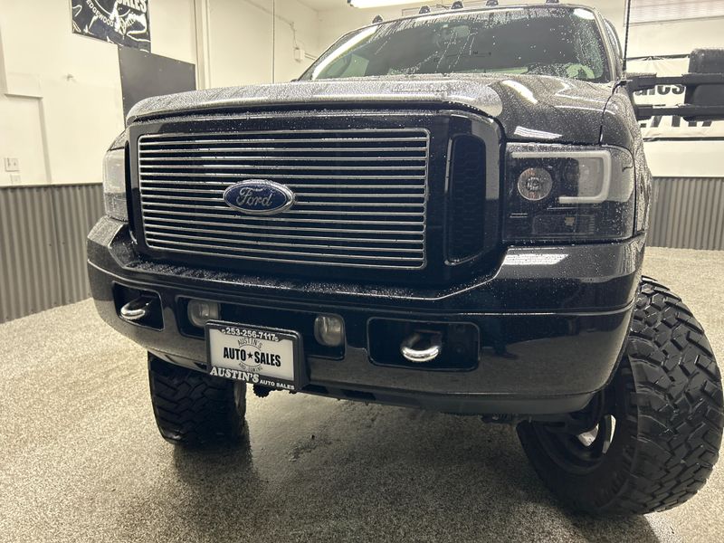 2007 Ford F-350 Super Duty Lariat Upper Image 2