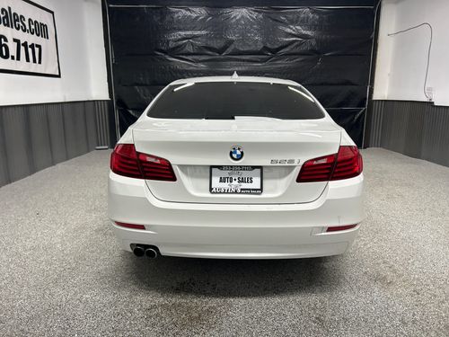 2014 BMW 5 Series 528i Lower Image 3