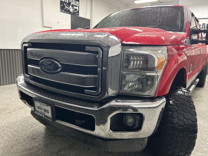 2012 Ford F-250 Super Duty XLT Upper Image 2