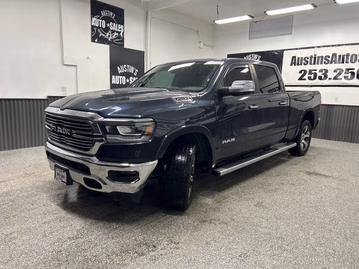 2019 Ram 1500 Laramie Image 3