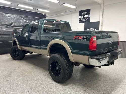 2012 Ford F-250 Super Duty Lariat Lower Image 2