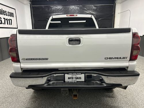 2003 Chevrolet Silverado 2500HD LT Crew Cab Lower Image 3