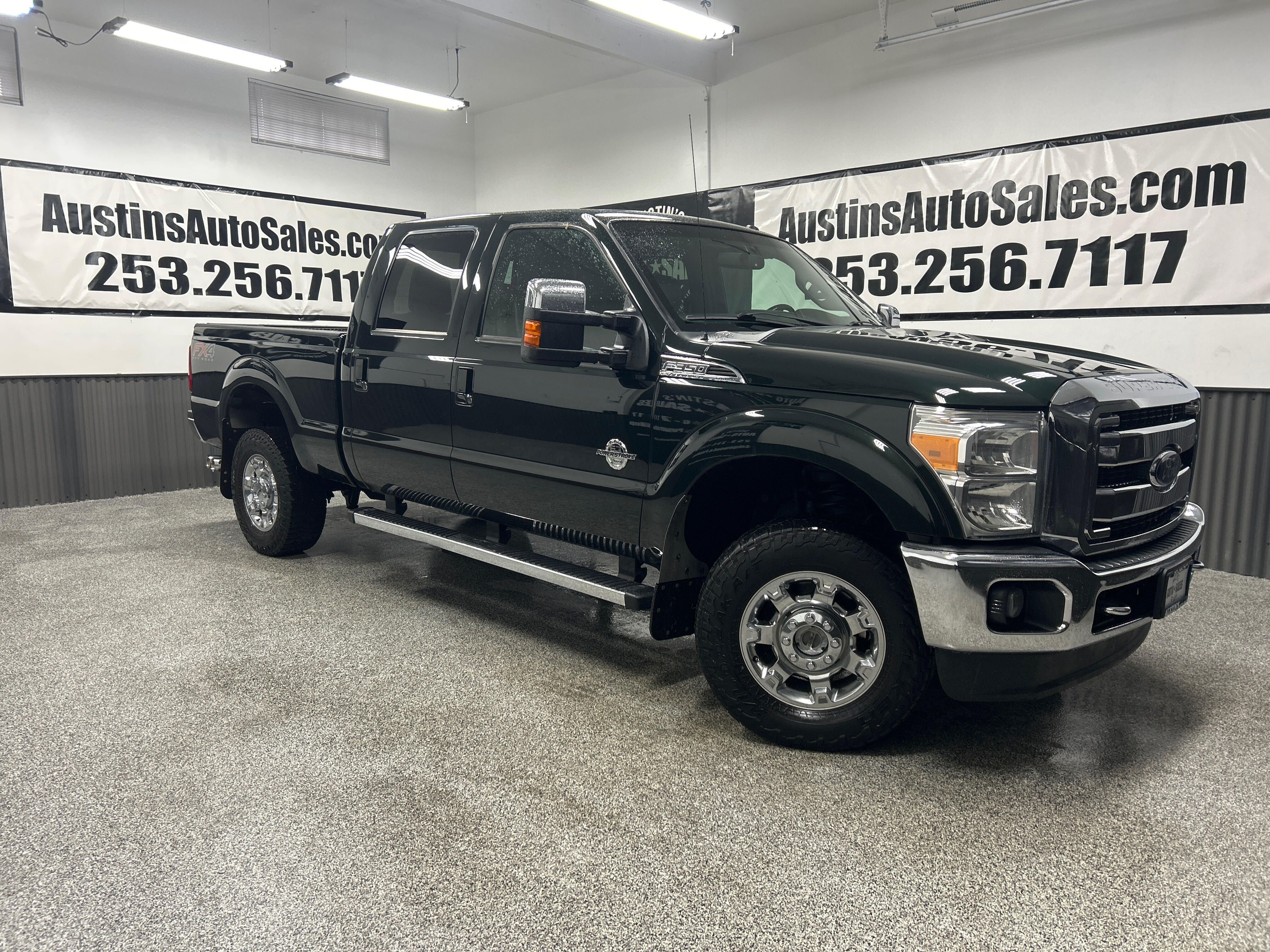 2014 Ford F-350 Super Duty Lariat's photo
