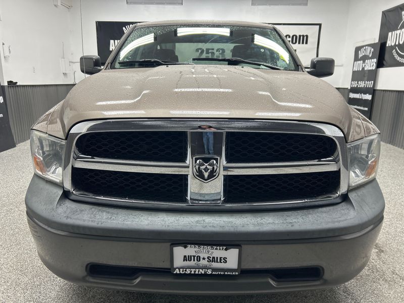 2010 Dodge Ram 1500 SLT Upper Image 2