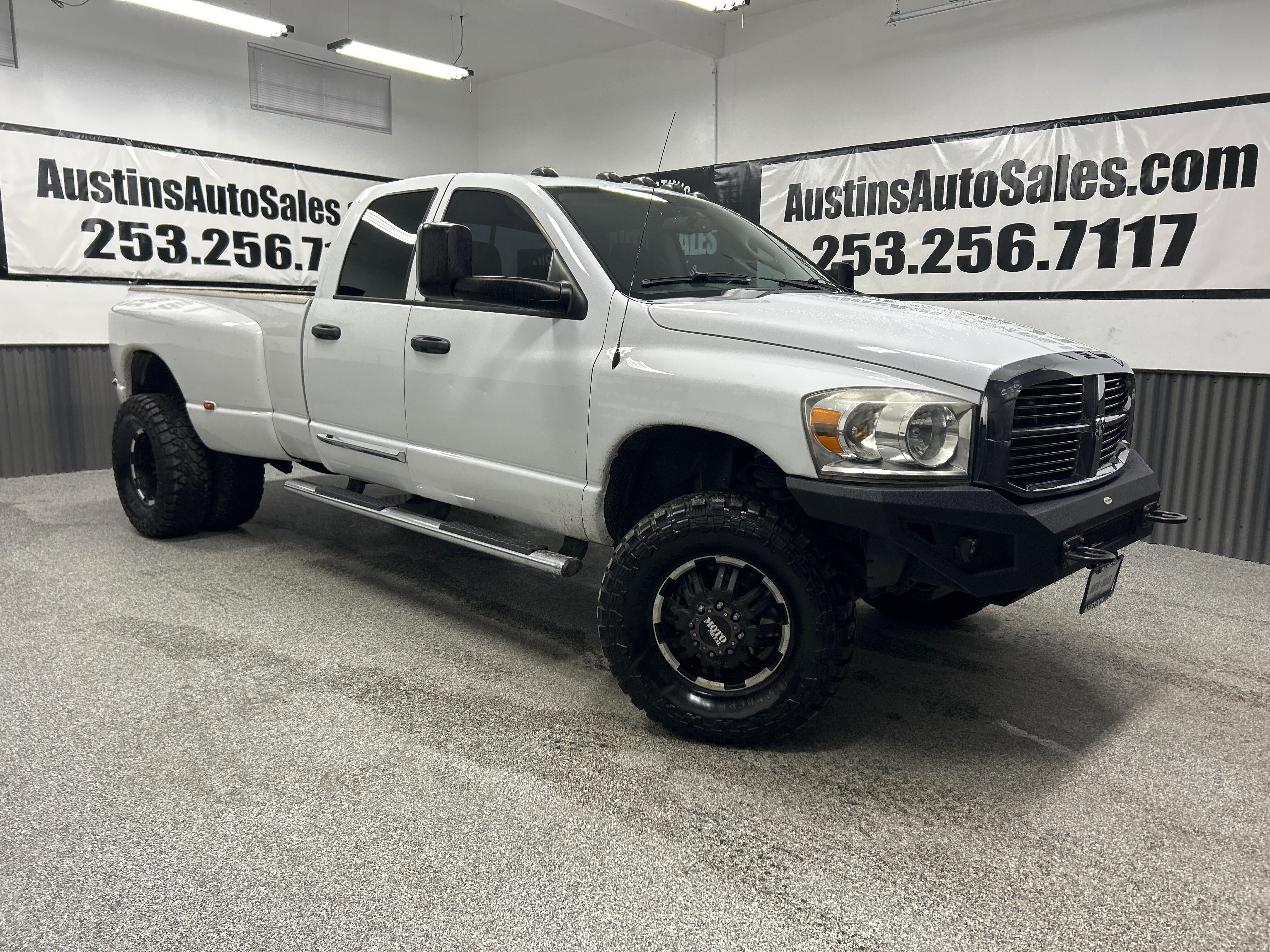 2009 Dodge Ram 3500 Pickup Laramie's photo