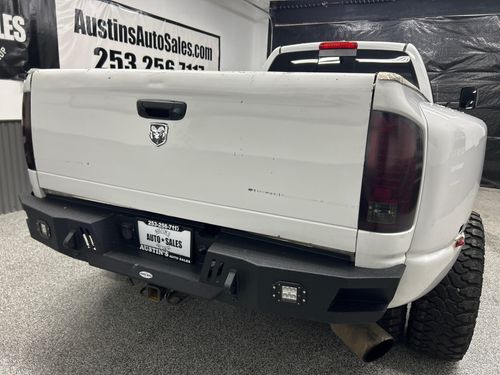 2009 Dodge Ram 3500 Laramie Lower Image 3