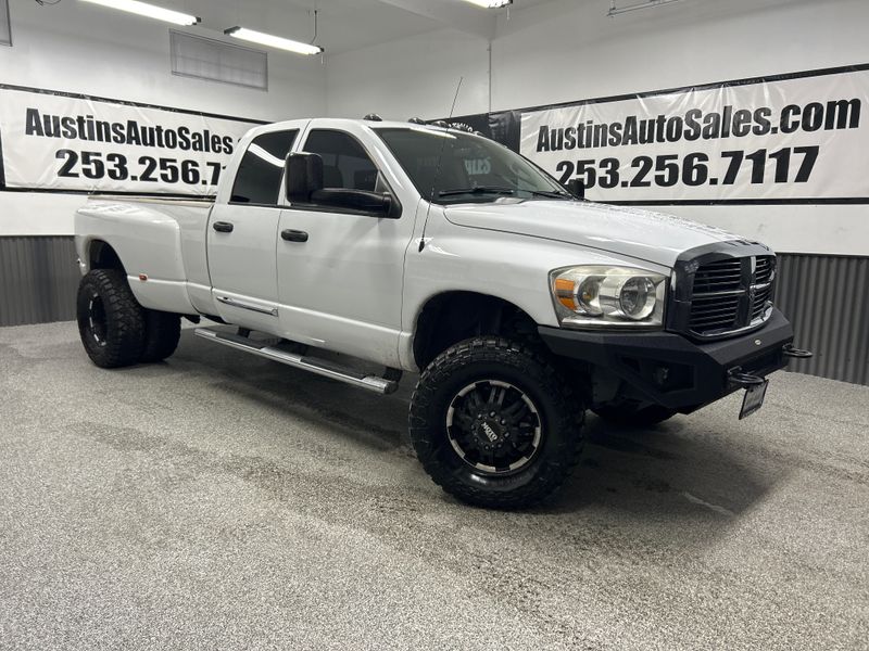 2009 Dodge Ram 3500 Laramie Upper Image 1