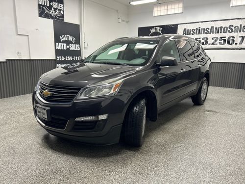 2017 Chevrolet Traverse LS Lower Image 1